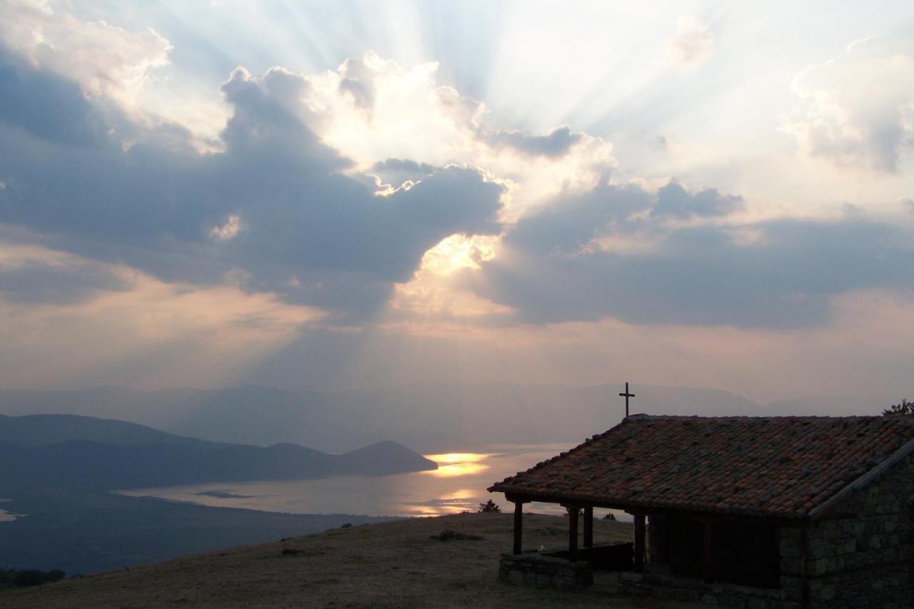 Agios Germanos Hotel Luaran gambar